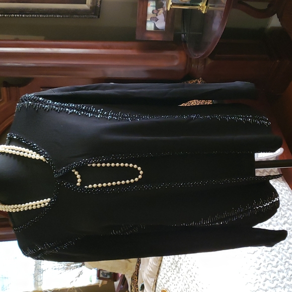 Black sweater.. - Picture 1 of 6